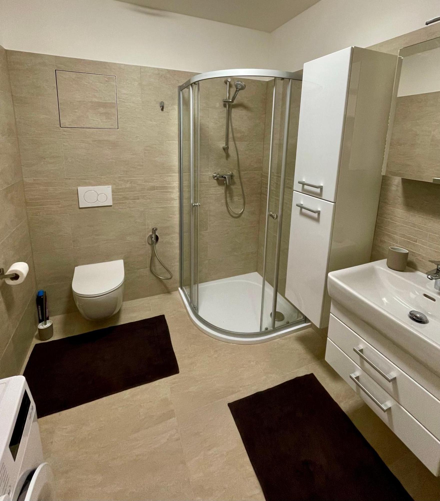 Apartman Astra Sezimovo Usti Εξωτερικό φωτογραφία